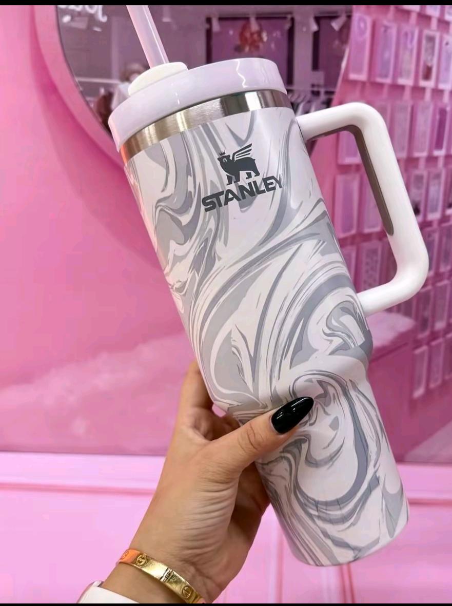 💦💧TERMO STANLEY DE 1.18 LITRO Con Aislamientos de Doble Pared🥛