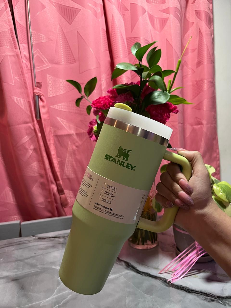 💦💧TERMO STANLEY DE 1.18 LITRO Con Aislamientos de Doble Pared🥛